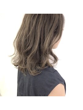 グッドネイバーズ 流山おおたかの森店(GOOD NEIGHBORS) ミディアムレイヤー×ベージュ