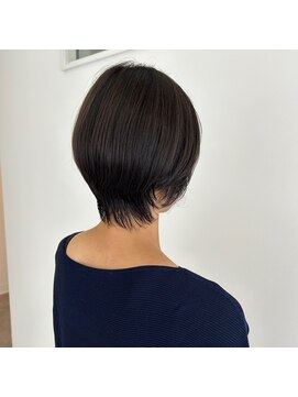 ヘアアンドメイク ムーア(Muuua) 襟足長めショート