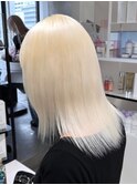 9864渋谷ブロンドホワトアッシュハイトーンカラーレイヤーボブ
