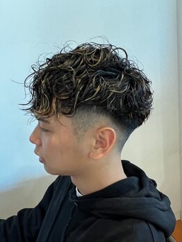 リフト(Lift)の写真/【姫路駅より徒歩6分】ツイストパーマ,スパイラルパーマ,ナチュラルパーマも《Lift Hair Design》にお任せ!