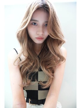 シャルムバイルーチェココ(CHARME by Lu'ce coco) ベージュウェーブロングイメチェン美髪ホワイトブロンド