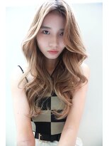 シャルムバイルーチェココ(CHARME by Lu'ce coco) ベージュウェーブロングイメチェン美髪ホワイトブロンド