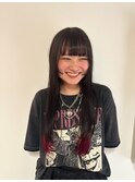 笑顔も可愛い！グラデーションピンク