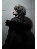 シン(syn)&nbsp;中性ウルフ ホワイトエンドカラー