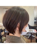 サロウィン 名古屋本山店(SALOWIN)&nbsp;「頭の形が綺麗に見える大人のショートボブ」 HIDE