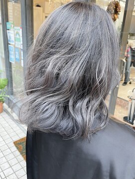 ビランチェ 池袋(bilancia) ダブルカラー/バレイヤージュ/グレージュ【池袋/池袋東口】