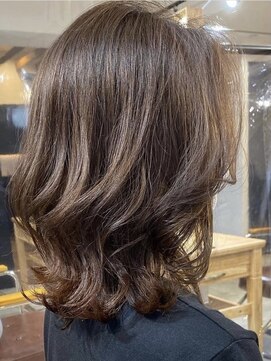 ドゥ(Du) ロブ　外ハネ　フォギーベージュ