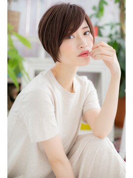 ミック ヘアアンドメイク アップ 駒込店(miq Hair&Make up) 前下がりモーブカラー小顔アシンメトリーミニボブ束感ショートa1