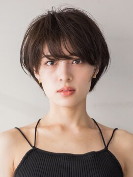 サーカス バイ ビュートリアム 青山(CIRCUS by BEAUTRIUM) マッシュショート20代30代40代大人可愛い暗髪うる艶髪青山表参道