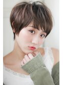 大人可愛い20代30代40代前下がりショートボブ丸みショート
