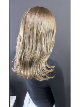 サクシア(saxia) ベージュ系カラー