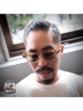 エーピーティートアウエスト(APT. TOR WEST) slick back part style