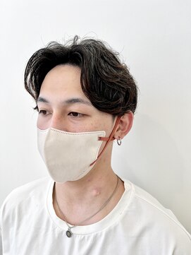 トップスタイル シズオカ(TopStyle SHIZUOKA) メンズ×センターパートパーマ×美髪