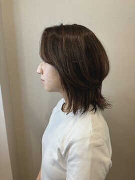 トープヘア(Taupe hair) くびれミディレイヤー　くびレイヤー