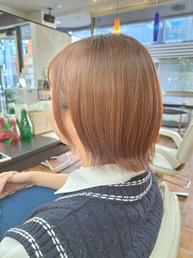 ルナ 大船店(LUNA) オレンジブラウン×外はねボブ