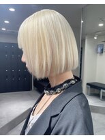 ベレーザ 渋谷神南(Beleza)&nbsp;5562ブリーチ＆ダブルカラーホワイトブロンド韓国レイヤーボブ
