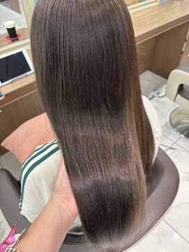 アッシュ 下北沢店(Ash) ブリーチなしWカラーで内側から透明感!オリーブグレージュ