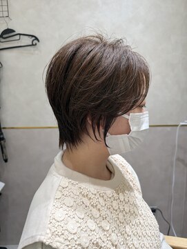 ジーナ 高槻(Zina) 首元スッキリショート