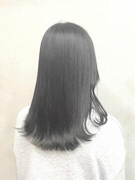 カラフェ(carafe) 赤み消しカラー 暗髪グレージュ 艶髪 髪質改善カラー