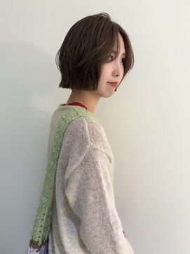 ミニボブ＋くすみベージュ