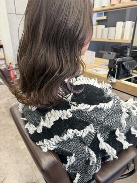 グレージュ×インナー