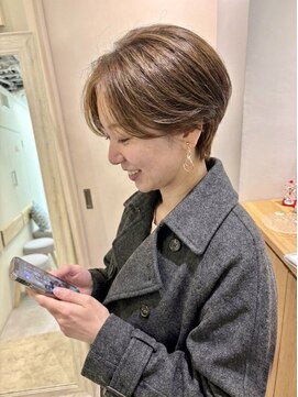 バッカ(BACCA) 白髪ぼかしで明るく見える大人ショート