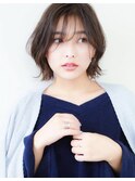 春イメチェン◎暗め外ハネショート×ひし形