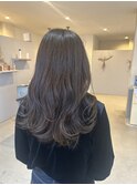 グレージュ × ロング × 顔周りレイヤー