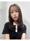 20代30代ミディアムヘアレイヤーカットベージュカラー前髪あり