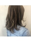 大人ガーリーダークアッシュミディアムレイヤーカットハイライト
