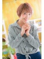 周囲と差をつける！個性派カラーショート