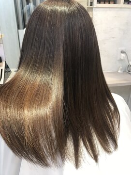 ヘアメイク カラフル(hair make colorful) 美髪プログラムで極ツヤ髪へ髪質改善♪