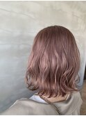 ピンクベージュ