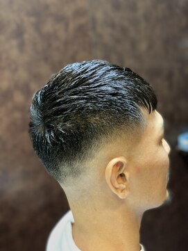 ヒロギンザ 新橋日比谷口店(HIRO GINZA) クロップフェード 新橋 日比谷 内幸町 理容室