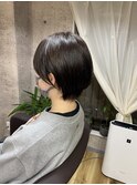 丸っこい雰囲気のマッシュショート 30.40代