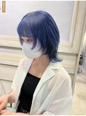 ウルフカット ハイトーン ネイビーブルー 外ハネ