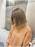 柔らかベージュ