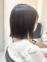 ヒビヲ(HIBIO) ワンカラーベージュブリーチなしダブルカラー切っぱなしボブ横浜