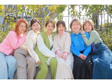 女性スタイリスト多数在籍◎ご指名ももちろん可能です♪［栄/イルミナカラー/インナーカラー/ブリーチ］