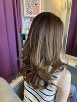 ソフ(soph) つやつやゆる巻きロングのスモーキーカラー