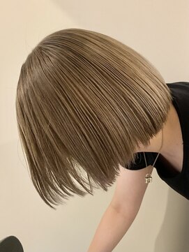 ユニコ(unico) ミニボブ/ミルクティーベージュ