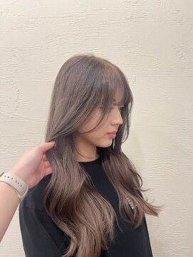 ミツバ(3tuba) 透明感溢れるグレージュカラー