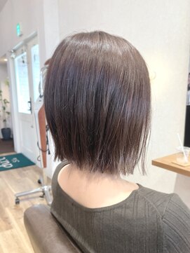 デューク(du c) ぱつんとボブ(あご下1cm)