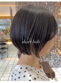 上品◎暗めカラー×前下がりショートボブ