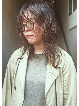 ネイ(nE.i) スパイラルパーマ