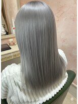 ジール(zeal)&nbsp;ダブルカラー/大人ガーリー/シルバーアッシュ/髪質改善#成田/