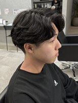 リオールバイニアウ(RE:ALL by Niau)&nbsp;MEN’S HAIR/サーフカール/刈り上げセンターパート/新田