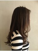 ミルクティーアッシュベージュ 担当 伊原