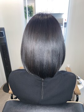 アールサロン アオヤマ(Rr SALON AOYAMA) ダークアッシュプラチナミネコラ