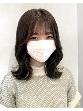 リルミー(Lilme) 【くびれミディアム×グレージュ】(ブリーチ履歴1回)*rina*